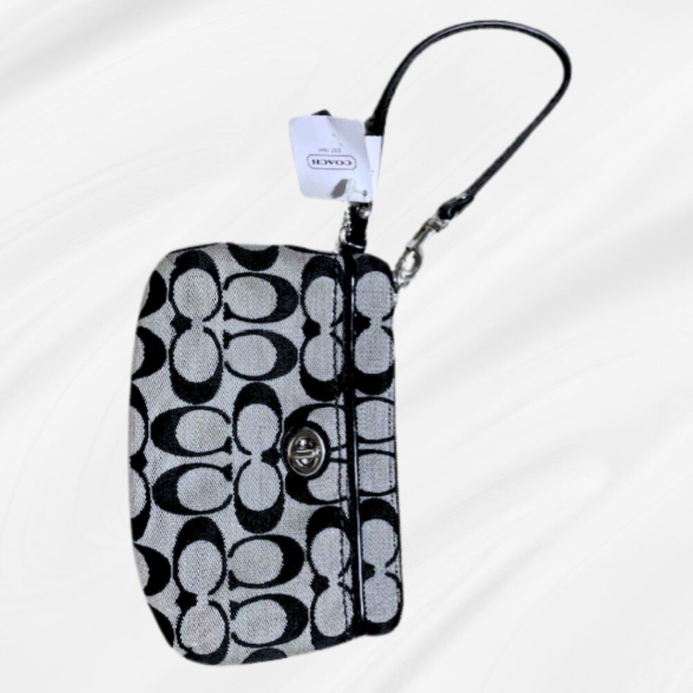 Coach Signature Canvas Wristlet New with Tags